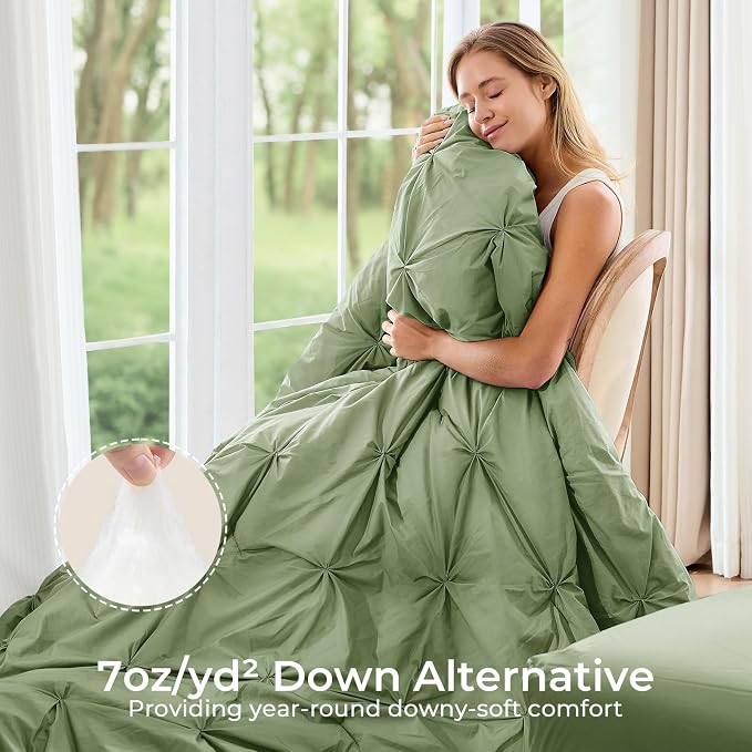 Sasttie Full Size Comforter Set, 7-Piece Bed in a Bag Double, Pintuck Bedding Set for All Season, Includes Comforter, Flat Sheet, Fitted Sheet, Pillowcases and Pillowshams, Pale Green