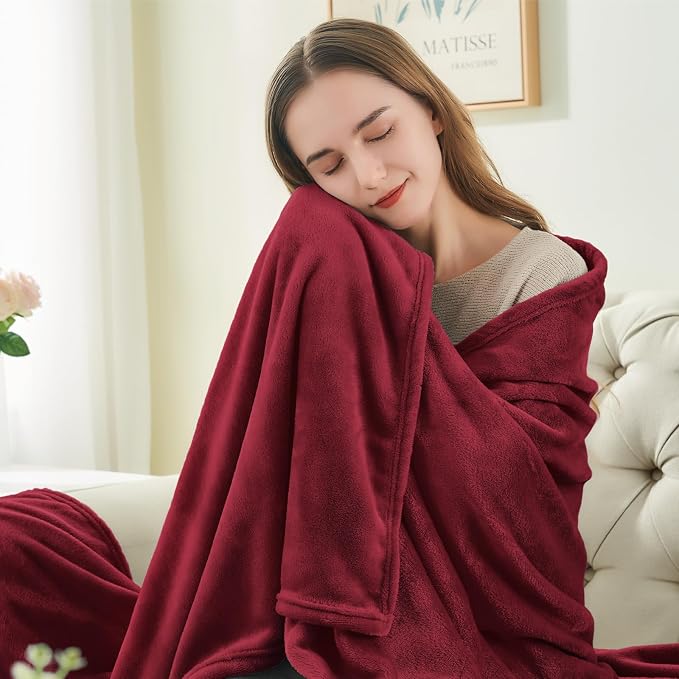 BEDELITE Fleece Blanket Soft Plush Throw for Couch Burgundy 50"x60" | Ultra Soft Fleece, Plush Microfiber, Lightweight Warmth, All Season Comfort, Fade Resistant, Machine Washable, Couch Sofa Bed