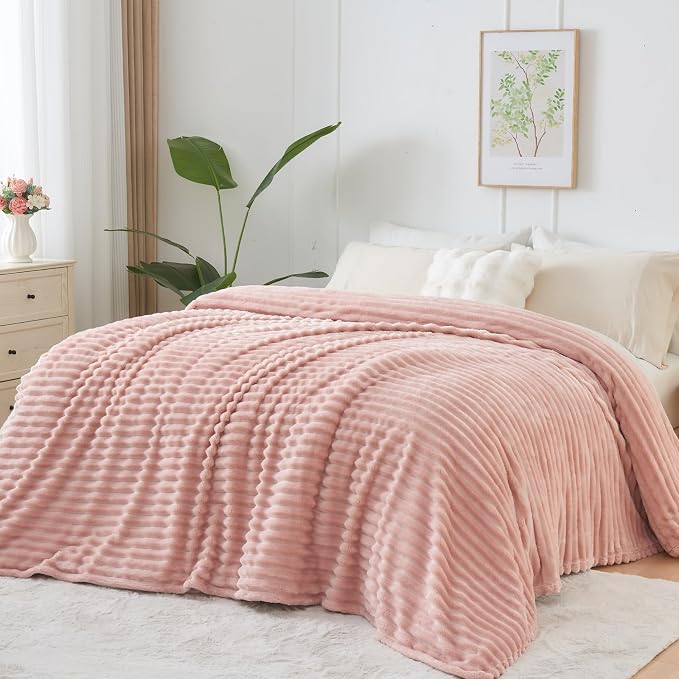 NEWCOSPLAY Fleece Ribbed Cozy King Blanket for Couch, Pink, 90"x110" | Premium Silky Flannel Blanket, Soft Lightweight Fluffy Throw Blanket for Bed Sofa Decor, Gift for All Season Use