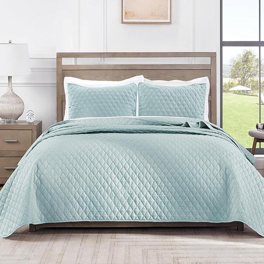 Exclusivo Mezcla Reversible California King Quilt Set, Light Blue | Lightweight Bedspreads with 2 Pillow Shams, Soft Microfiber, All Season Bed Coverlets for Bedroom Guest Room, 112x104 Inch