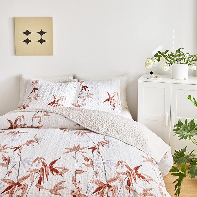 Botanical Quilt Set 3 Piece Full/Queen, Burnt Orange Leaves on White Design Reversible Bedspread Coverlet Set, Soft Microfiber Lightweight Bed Cover for All Season (90" x 90", 1 Quilt+ 2 Pillow Shams)