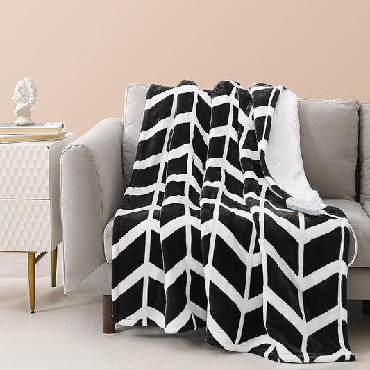 VENTIMI Heated Throw Blanket, 5 Heat Levels & 3 Hours Auto Off, Black | ETL & FCC, Fast Warming, 50" × 60", Flannel and Sherpa, Couch Office Use, Machine Washable, Removable Controller