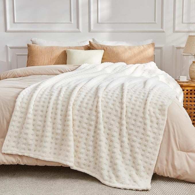 NEWCOSPLAY 3D Waffle Checkered Flannel Twin Blanket, Ivory, 60"x80" | Super Soft Cute Lightweight Decorative Premium Silky Fleece Blanket for Couch Sofa Bed, Gift for Women Men, All Season Use