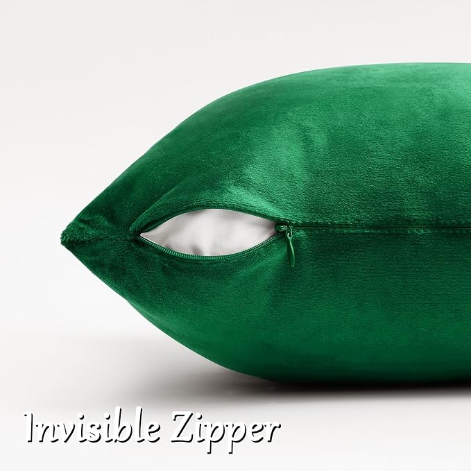 GIGIZAZA Green Velvet Pillow Covers 20x20 Decorative Pillows Pack of 2 | Throw Pillows for Couch Sofa,280gsm Soft Textured Fabric,Modern Square Pillowcases,Luxury Cushion Covers