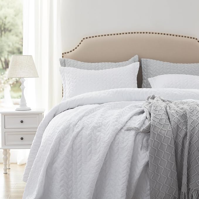 SunStyle Home Queen Quilt Bedding Set, Lightweight Summer Bedspreads,White | Soft Coverlet With 2 Pillow Shams,Morden Style Quilts for All Season, Suitable for Bed,Couch,Bedroom,Guest Room,90"X96"