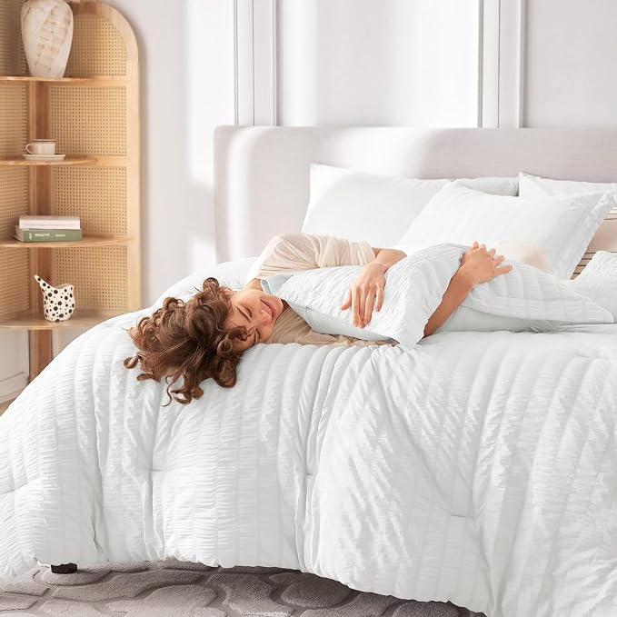 7 Pieces King Comforter Set, Seersucker Bed in a Bag King Size, All Season Luxury Bedding Set with Comforter, Flat Sheet, Fitted Sheet, Pillowcases & Shams, White