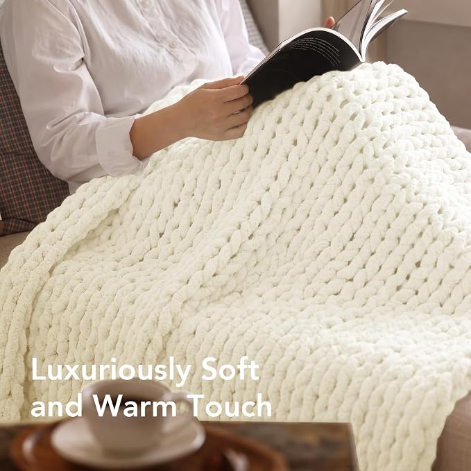 L'AGRATY Chunky Knit Throw Blanket for Couch, 50 x 70 Inches, Cream White | Handmade Chenille Crochet Blanket for Sofa Bed, Thick Cable Knitted Blankets for Room Home Decor, Birthday Gift for Women Mom