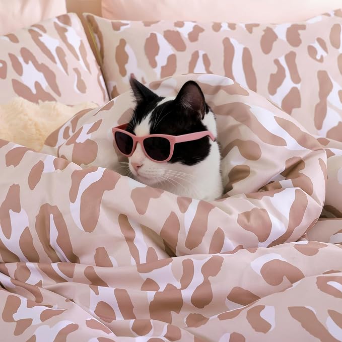 Cheetah Print Comforter Set King Size, Luxury Leopard Print Bedding, Beige | Soft Microfiber Animal Bedding Set with 2 Breathable Pillowcases, Faux Fur Texture, for an All-Season Comforter