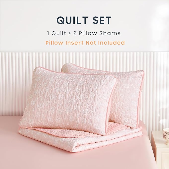Wake In Cloud - Floral Quilt Set, Coquette Cottagecore Shabby Chic Flower Pattern for Women Teen Girls, Reversible Lightweight Bedspread Coverlet, 3 Pieces, Light Pink, Queen/Full Size