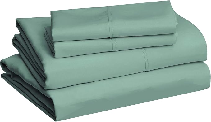 Amazon Basics Lightweight Super Soft, Breathable Brushed Microfiber 4-Piece Bed Sheet Set, Wrinkle Resistant with 14-Inch Deep Pockets, Queen, Emerald Green, Solid