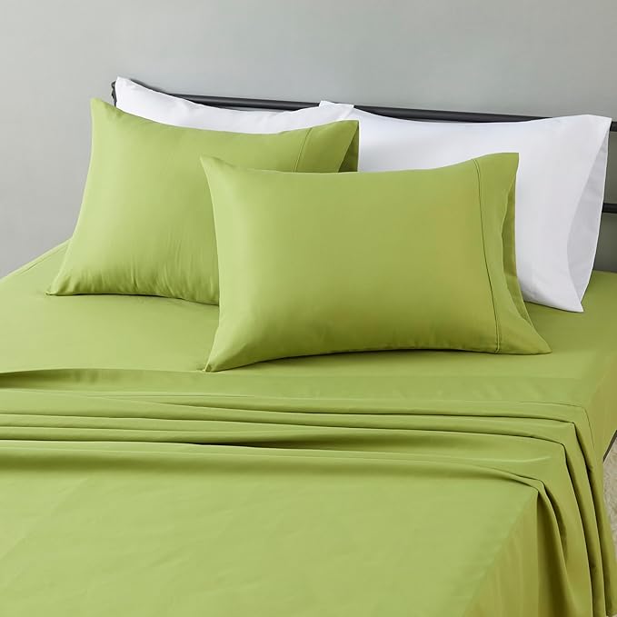 Amazon Basics Lightweight Super Soft Breathable Microfiber 4-Piece Bed Sheet Set, Queen, Oliver Light, Solid