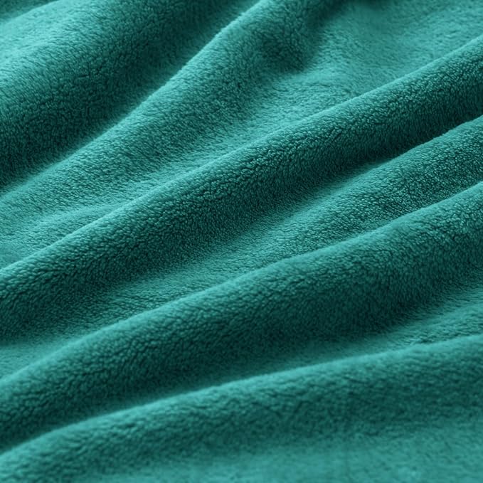 BEDELITE Fleece Blanket Soft Plush Throw for Couch Emerald Green 50"x60" | Ultra Soft Fleece, Plush Microfiber, Lightweight Warmth, All Season Comfort, Fade Resistant, Machine Washable, Couch Sofa Bed