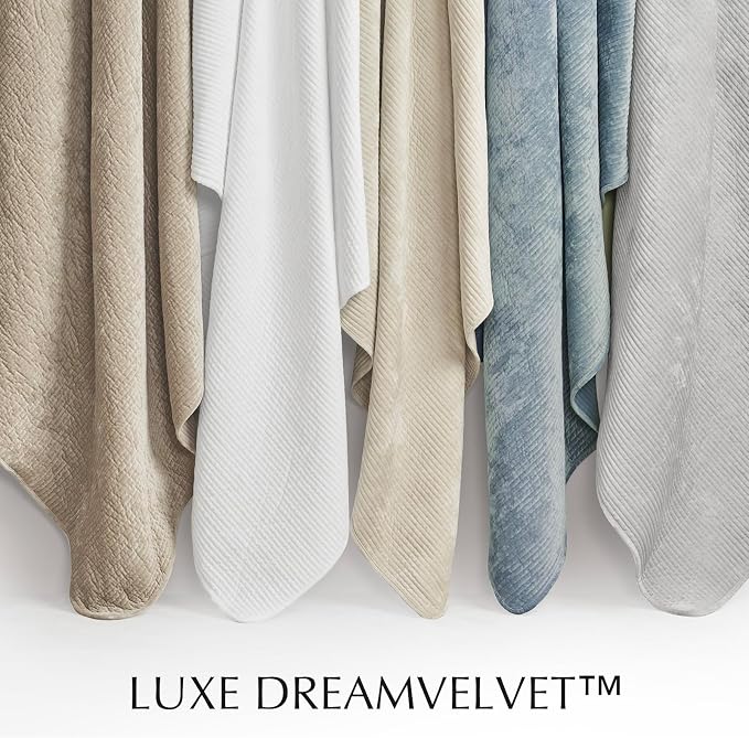EverGrace Striped Channel Velvet Quilt Set, King Size, Light Sand | Luxurious Soft Lightweight Velvet Comforter, Oversized Bedspread Coverlet, Quilted Bedding Set for All Season, with 2 Shams
