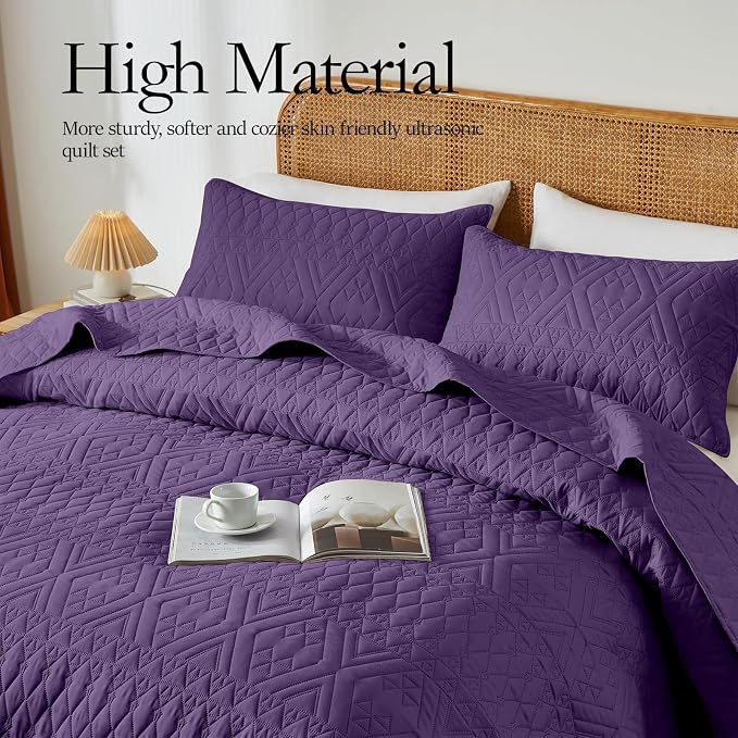 akkialla Full/Queen Quilt Set, Purple Lightweight Microfiber Bedspread Coverlet, Boho Geometric Pattern, Soft All-Season Bedding, 3-Piece (1 Quilt, 2 Pillow Shams)