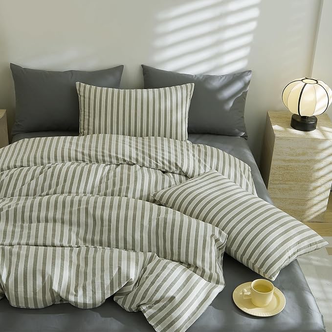 LifeTB Full Size Comforter Set Grey Striped Comforter Set, 3 Pieces Retro Stripes Pattern Printed Comforter with 2 Pillowcases, Fluffy Soft Lightweight Breathable Striped Bedding Set for All Seasons