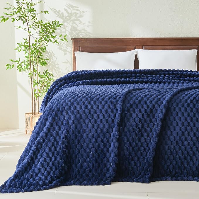 NEWCOSPLAY Fleece Clouds Cozy King Blanket for Couch, Dark Navy, 90"x110" | Premium Silky Flannel Blanket, Soft Lightweight Fluffy Throw Blanket for Bed Sofa Decor, Gift for All Season Use