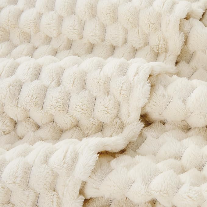 EXQ Home Gentle Soft Fleece King Blanket Turtle Shell 90"x108" Cream | Cozy 3D Jacquard, Lightweight All-Season Warm, Soft Flannel, for Couch Bed, Gift for Women Mom