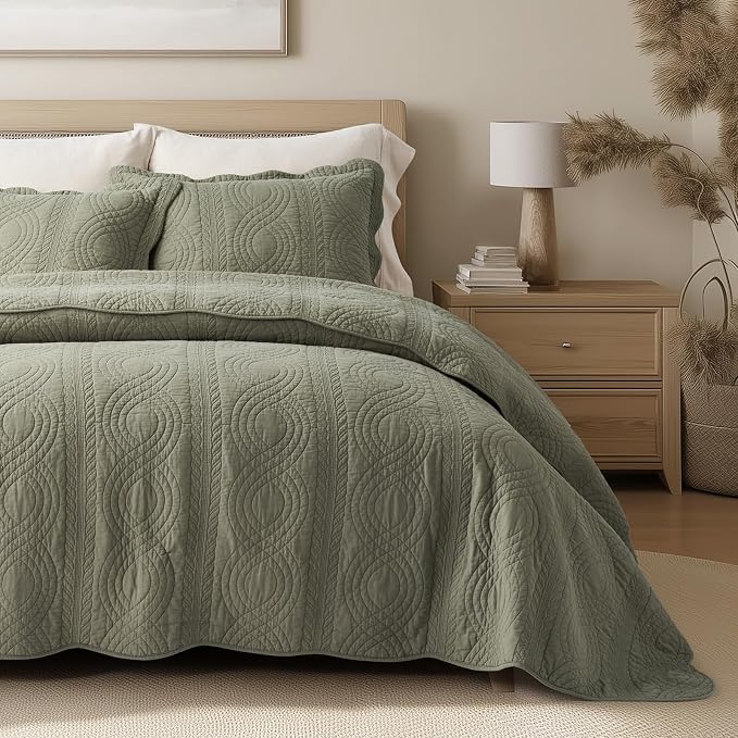 100% Cotton Scallop Quilt Set, King Size, Olive Green | Scalloped Border, Timeless Chic Aesthetic, All-Season Comfort, Perfect French Country Bedroom Decor, 3 Piece Set with 2 Shams