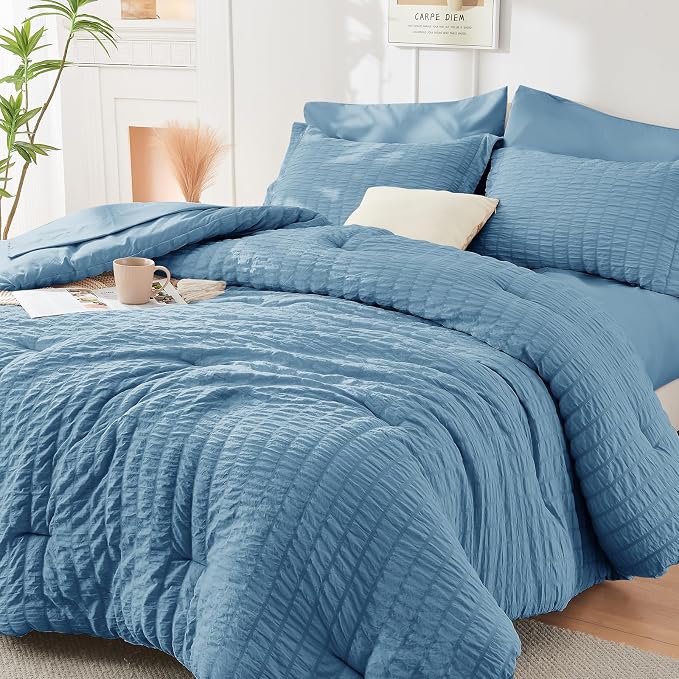 HYMOKEGE Mineral Blue Oversized Queen Comforter Set Seersucker 7 Pieces, All Season Luxury Bed in a Bag for Bedroom, Bedding Set with Comforter, Sheets, Pillowcases & Shams