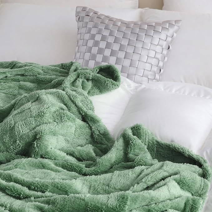 Sage Green Fleece Throw Blanket 50”×60”Checkered Design for Couch | Super Soft Cozy Plush Microfiber 3D Square Pattern Flannel Blanket for Sofa Bed Lightweight for Adults,Women