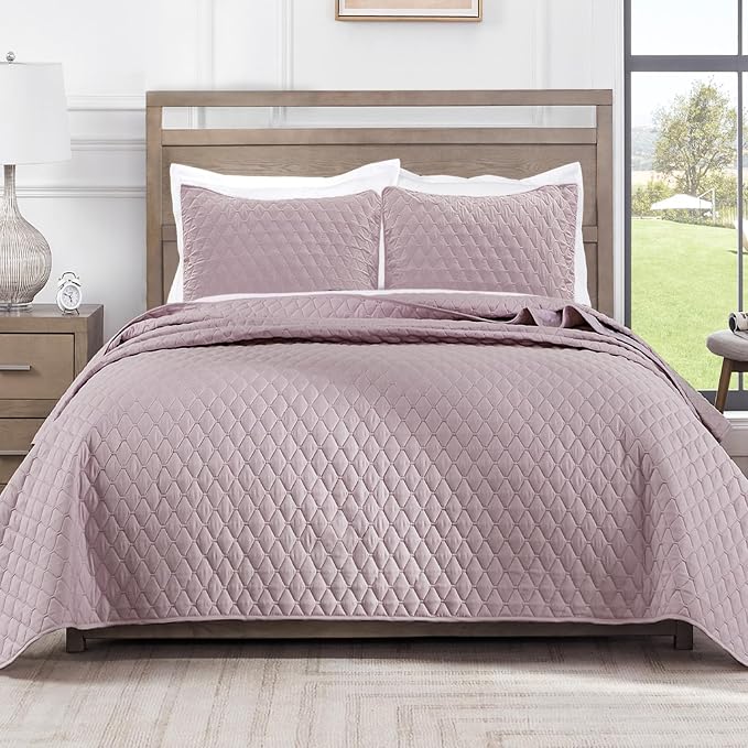 Exclusivo Mezcla Reversible King Size Quilt Bedding Set, Lilac Ash | Lightweight Bedspreads with 2 Pillow Shams, Soft Microfiber, All Season Bed Coverlets for Bedroom Guest Room, 104x96 Inch