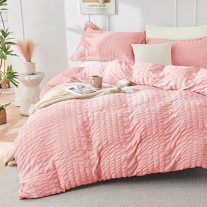 HYMOKEGE Pink/Ivory Duvet Cover Queen Size, Ultra Soft 3-Piece Seersucker Duvet Cover Set with Zipper Closure, Soft Brushed Microfiber Bedding Set with 8 Corner Ties (90"x90", 2 Pillowshams)