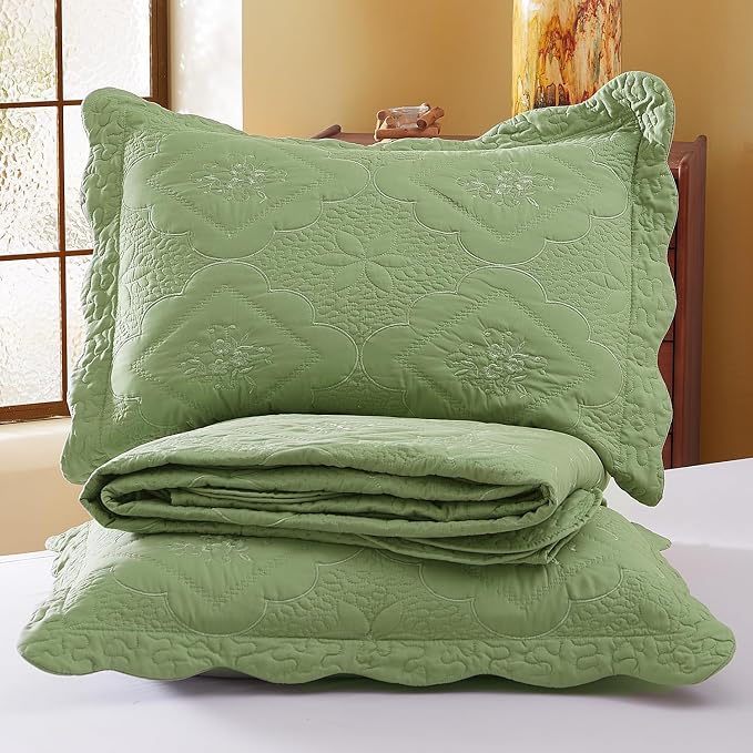 Cmfshape Oversized Floral Embroidery Quilt Set,3 Pieces Super King Quilt Bedding Set,Classic Diamond Pattern Quilt,Ultra Soft Lightweight Bedspread Coverlet for All Season(Sage Green,120"x120")