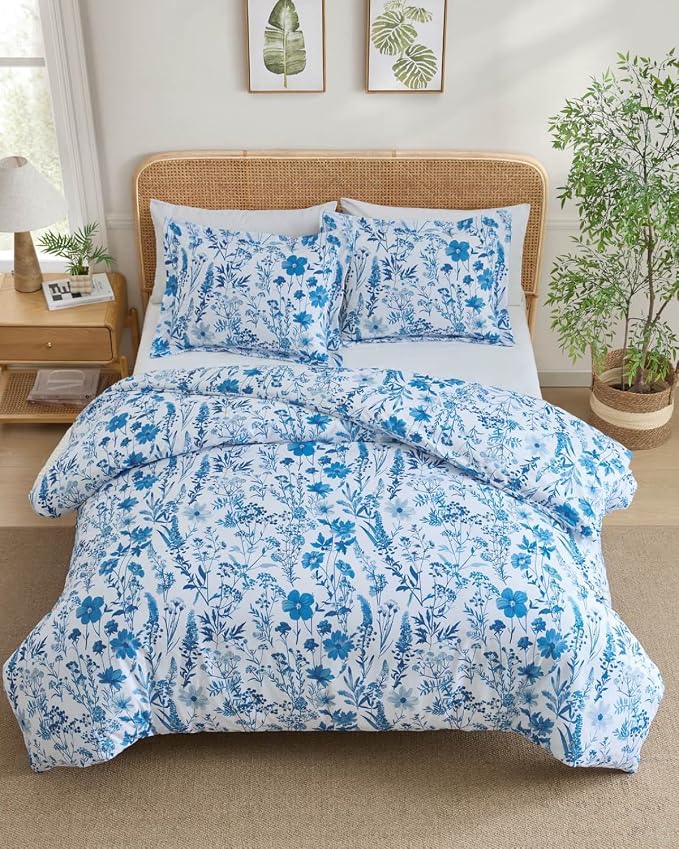 Duvet Cover King - Floral Duvet Cover - 3 Piece - Blue Dainty Floral | Soft Floral Duvet Cover 104 x 90 with 2 Pillow Shams, Zipper Closures & Ties, Floral Bedding for Women, Men, Kids & Teens