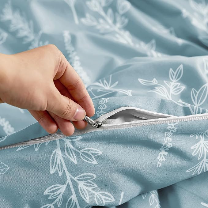 MUXHOMO Duvet Cover Twin/Twin XL Size Set, Reversible Floral Mineral Blue Duvet Cover with Zipper Closure, 2 Pieces Botanical Patterns Soft Bedding Set with 4 Ties (68"x90", 1 Pillow Case)