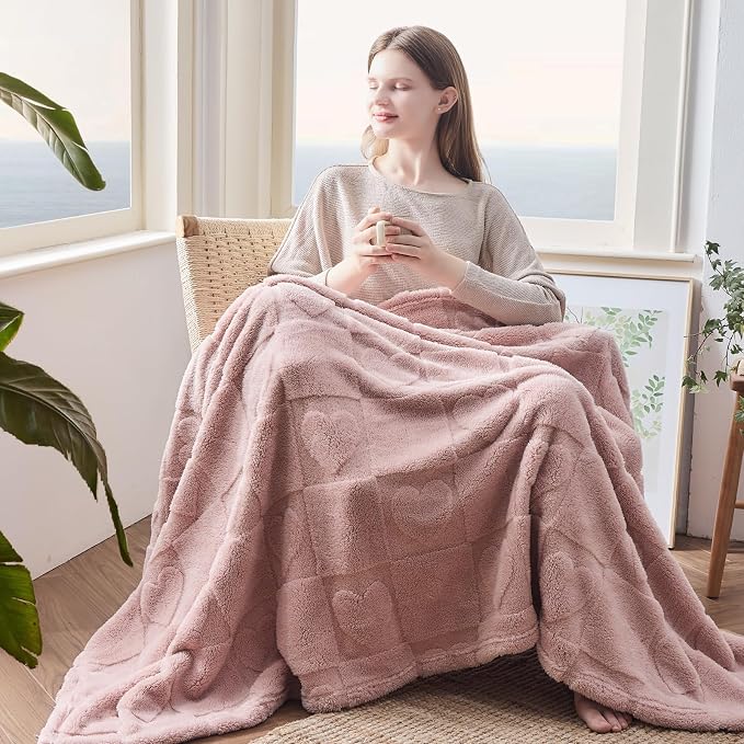 NEWCOSPLAY 3D Heart Checkered Flannel Queen Blanket, Pink Love, 90"x90" | Super Soft Cute Lightweight Decorative Premium Silky Fleece Blanket for Couch Sofa Bed, Gift for Women Men, All Season Use