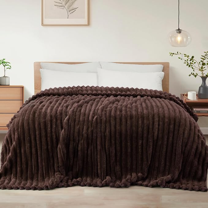 Exclusivo Mezcla Striped California King Size Fleece Blanket for Bed | Soft Breathable Cozy Bed Blankets, Lightweight Plush Fluffy Fuzzy Jacquard Decorative Blankets