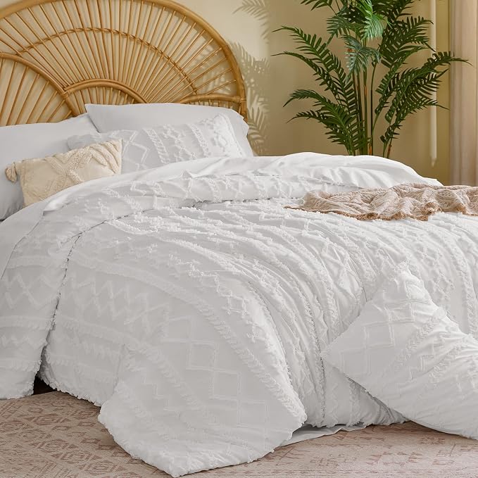 BEDELITE Twin Comforter Set 5 Pieces,Boho Bed in a Bag,White | Tufted Bed Set for All Seasons,Soft Farmhouse-Style Embroidery Bedding,Includes Flat & Fitted Sheets,1 Pillowcase & 1 Sham