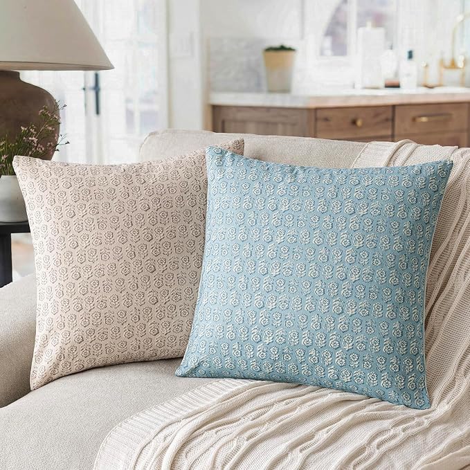 Foindtower Set of 2 Decorative Neutral Floral Print Throw Pillow Covers Vintage Accent Farmhouse Cushion Covers Boho Home Decor for Sofa Chair Couch Bedroom Living Room Outdoor,18×18 Inch,Sky Blue