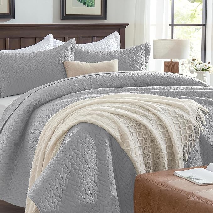 SunStyle Home Queen Quilt Bedding Set, Lightweight Bedspreads,Light Grey | Soft Coverlet With 2 Pillow Shams,Morden Style Quilts for All Season, Suitable for Bed,Couch,Bedroom,Guest Room,90"X96"