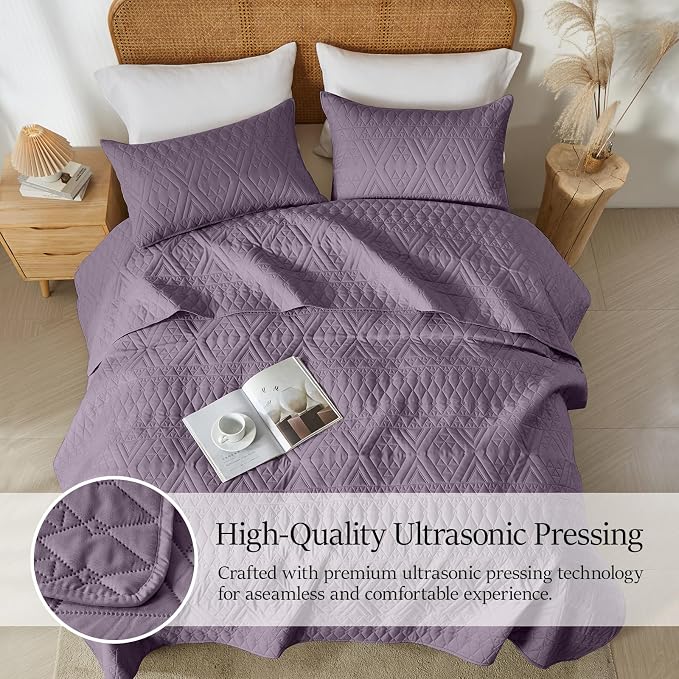 akkialla Twin Quilt Set, Grayish Purple Lightweight Microfiber Bedspread Coverlet, Boho Geometric Pattern, Soft All-Season Bedding, 2-Piece (1 Quilt, 1 Pillow Sham)