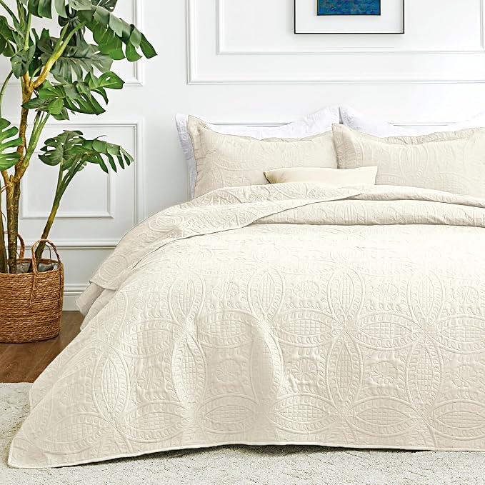 Love's cabin Twin Quilt Bedding Set Beige Bedspreads - Soft Bed Summer Lightweight Bedspread Comforter - Coin Pattern Bedding Coverlet for All Season - 2 Pieces (1 Quilt, 1 Pillow Sham)
