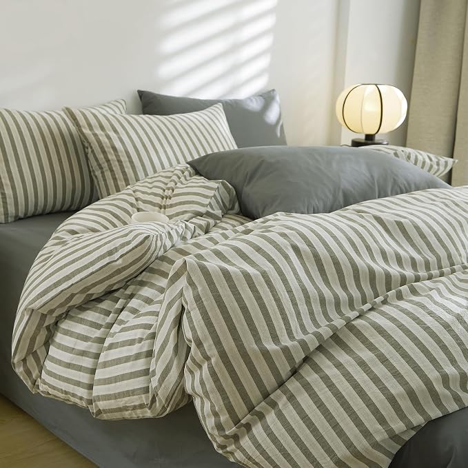 King Comforter Set Grey Striped Comforter Set, Reversible 3 Pieces Striped Bedding Set for All Seasons, Retro Stripes Pattern Printed Comforter with 2 Pillowcases Fluffy Soft Lightweight Bed Set