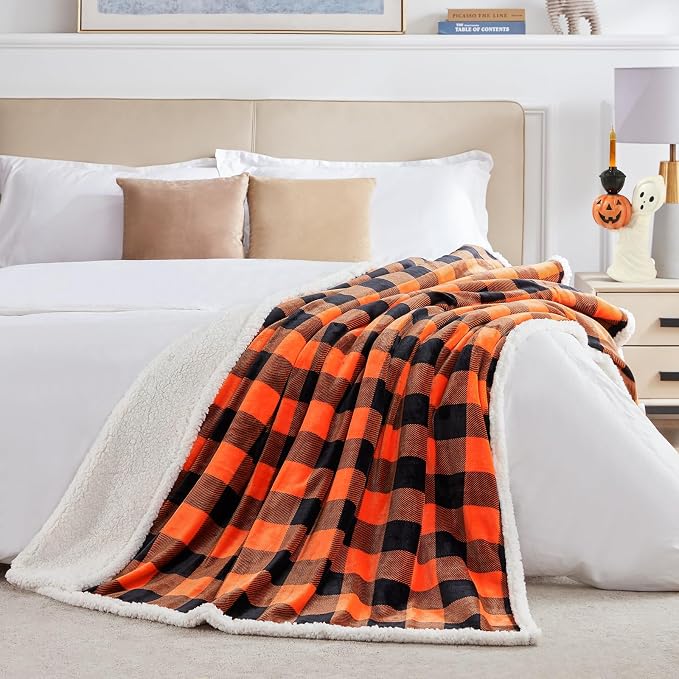 Touchat Halloween Blanket Twin Size 60" X 70"，Fall Autumn Harvest Sherpa Fuzzy Fluffy Soft Cozy Blankets, Fleece Flannel Plush Microfiber Throw for Couch Bed Sofa, Halloween Decor (Orange)