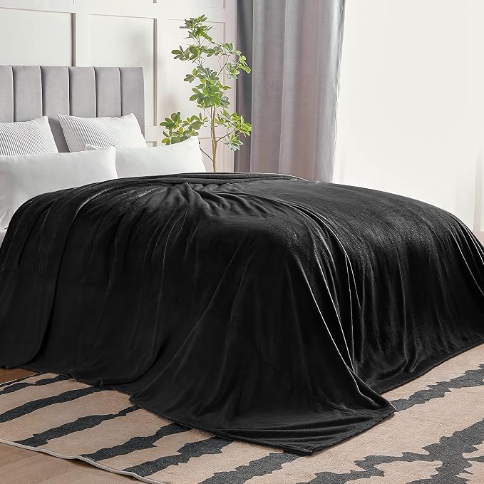 BEDELITE Fleece Blanket Soft Plush Oversized Bed Blanket Black 120"x120" | Ultra Soft Plush Fleece, Lightweight Warmth, All Season Comfort, Fade Resistant, Machine Washable, Perfect for Sharing