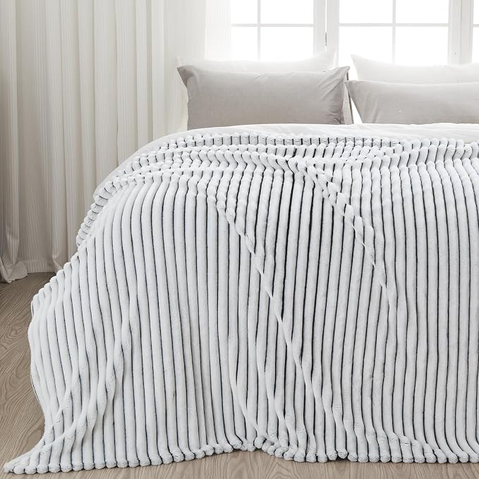 NEWCOSPLAY Fleece Ribbed Cozy Twin Blanket for Couch, Black White, 60"x80" | Premium Silky Flannel Blanket, Soft Lightweight Fluffy Throw Blanket for Bed Sofa Decor, Gift for All Season Use