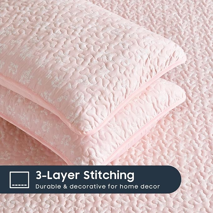 Wake In Cloud - Floral Quilt Set, Coquette Cottagecore Shabby Chic Flower Pattern for Women Teen Girls, Reversible Lightweight Bedspread Coverlet, 3 Pieces, Light Pink, Queen/Full Size