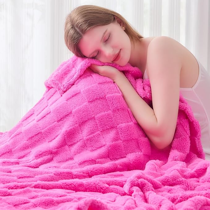 NEWCOSPLAY 3D Checkered Flannel Throw Blanket, Hot Pink Checkered, 50"x70" | Super Soft Cute Lightweight Decorative Premium Silky Fleece Blanket for Couch Sofa Bed, Gift for Women Men, All Season Use
