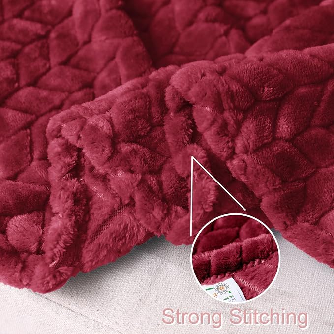 Exclusivo Mezcla Fleece Throw Blanket for Couch Sofa, 50”x70”, Deep Red | Oversized Soft Cozy Fluffy Blankets for Summer, Decorative Plush Flannel Throws for Living Room, Bedroom with Leaves Pattern