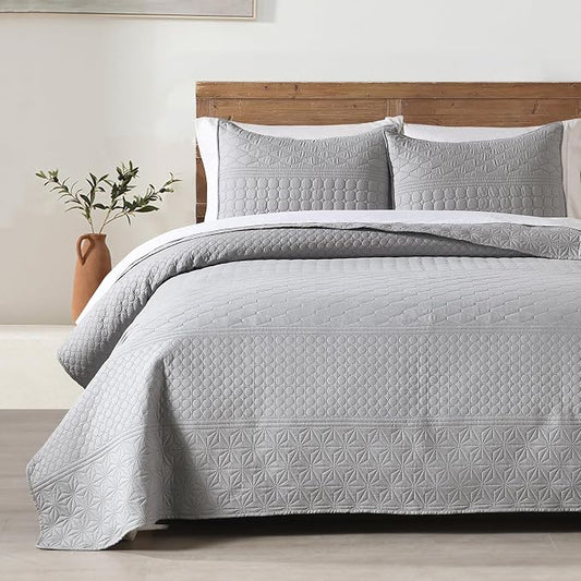 HORIMOTE HOME Grey King Size Quilt Set - Soft Microfiber Bedspread with 2 Shams, Lightweight & All-Season Geometric Coverlet for Cozy Bedding