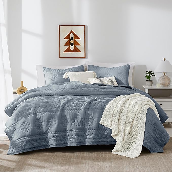 WDCOZY Boho Blue Grey Quilts Queen Size Bedding Sets with 2 Pillow Shams, Farmhouse Lightweight Soft Bedspread Coverlet for All Season, 3 Pieces, 90x90 inches