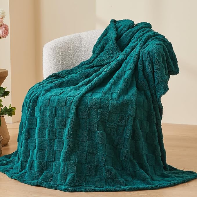 NEWCOSPLAY 3D Checkered Flannel Throw Blanket, Dark Teal, 50"x70" | Super Soft Cute Lightweight Decorative Premium Silky Fleece Blanket for Couch Sofa Bed, Gift for Women Men, All Season Use