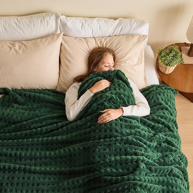 NEWCOSPLAY 3D Waffle Checkered Flannel Queen Blanket, Dark Green, 90"x90" | Super Soft Cute Lightweight Decorative Premium Silky Fleece Blanket for Couch Sofa Bed, Gift for Women Men, All Season Use