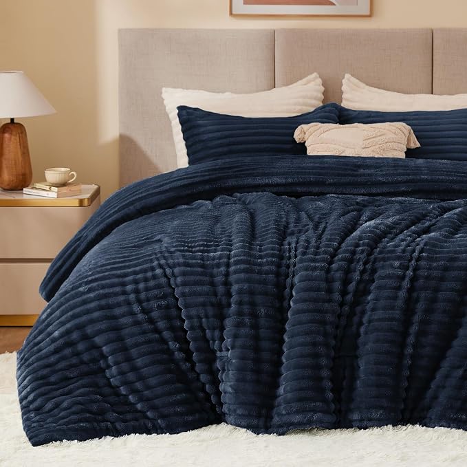 BEDELITE Fleece Oversized Queen Comforter Set, Fluffy Bed Set, Navy Blue | Super Soft & Warm Bedding, Luxury Fuzzy Faux Fur Comforter for Winter, Heavy Plush Bedding, with 2 Pillowcases