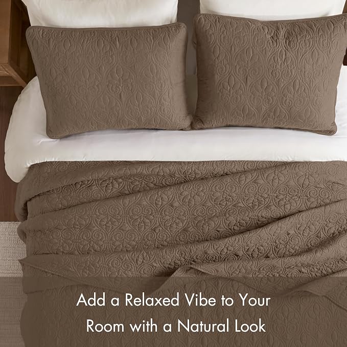 Madison Park Queen Quilt Bedding Set, Cottage-Inspired Damask, 3PC | All Season Quilted Coverlet, Classic Stitch Pattern Bedspread & Shams, Ultra Soft Microfiber Bedspread Set, Mocha