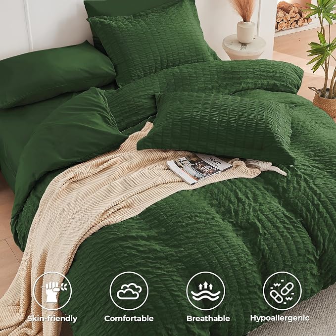 HYMOKEGE Dark Green Twin Size Duvet Cover, Ultra Soft 2-Piece Seersucker Duvet Cover Set with Zipper Closure, Soft Brushed Microfiber Bedding Set with 8 Corner Ties (68"x90", 1 Pillowshams)